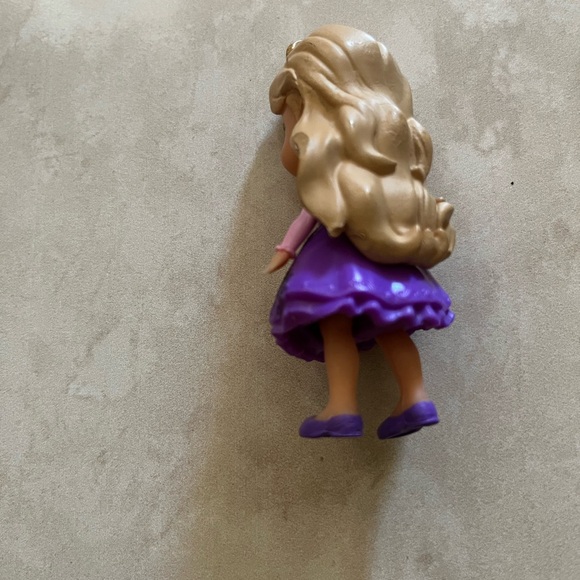 Disney Princess Figurine Collection - Red, Purple, Blue - Picture 7 of 15